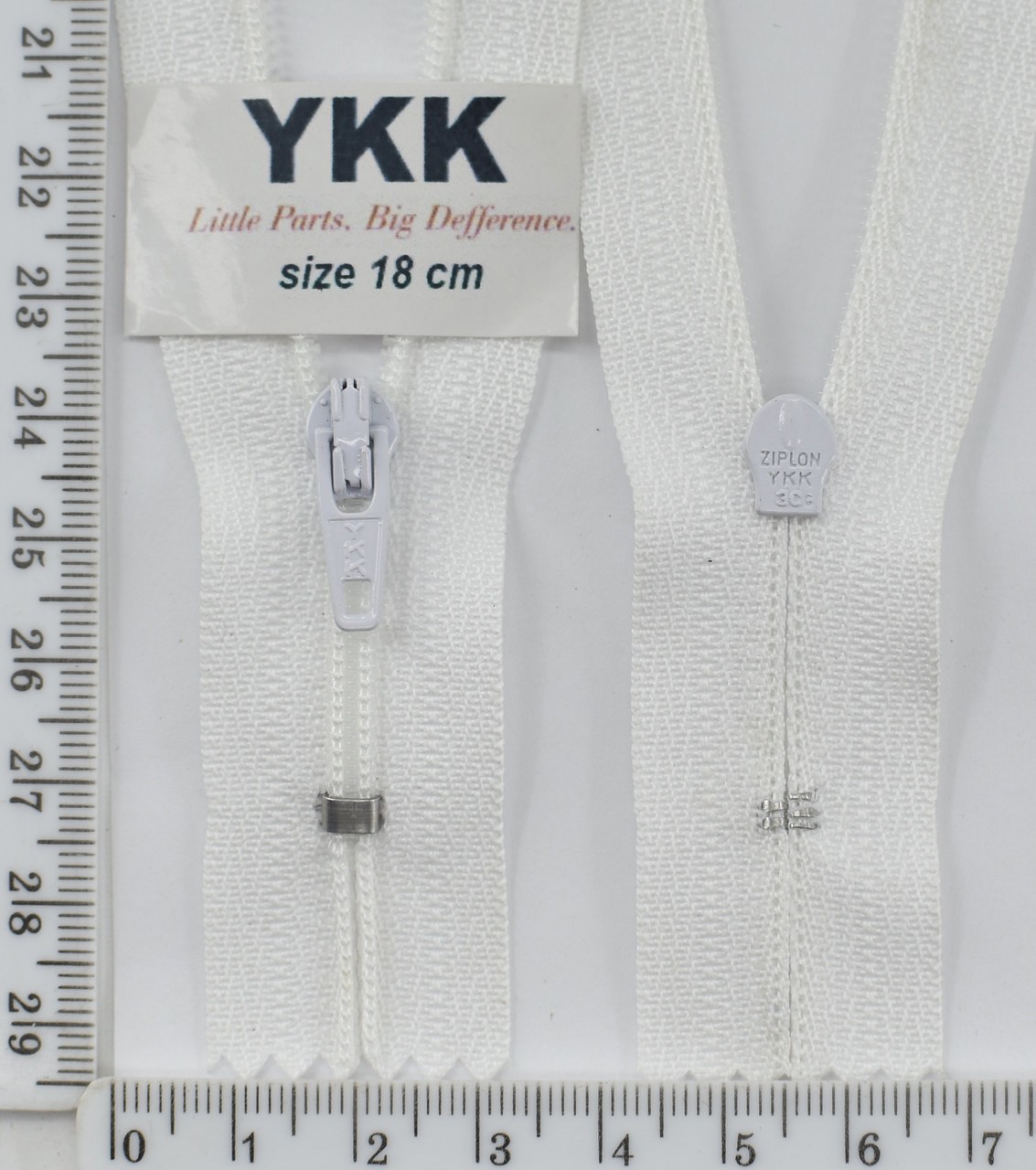 Блискавка спіднична № 3 YKK Японія 18см № 501 біла