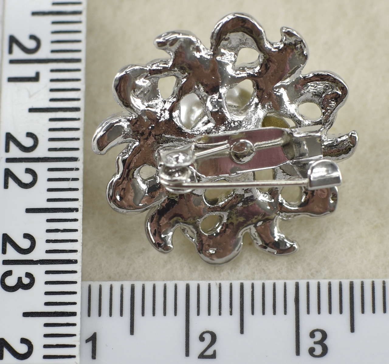 Брошка 2,5х2,5см дріб