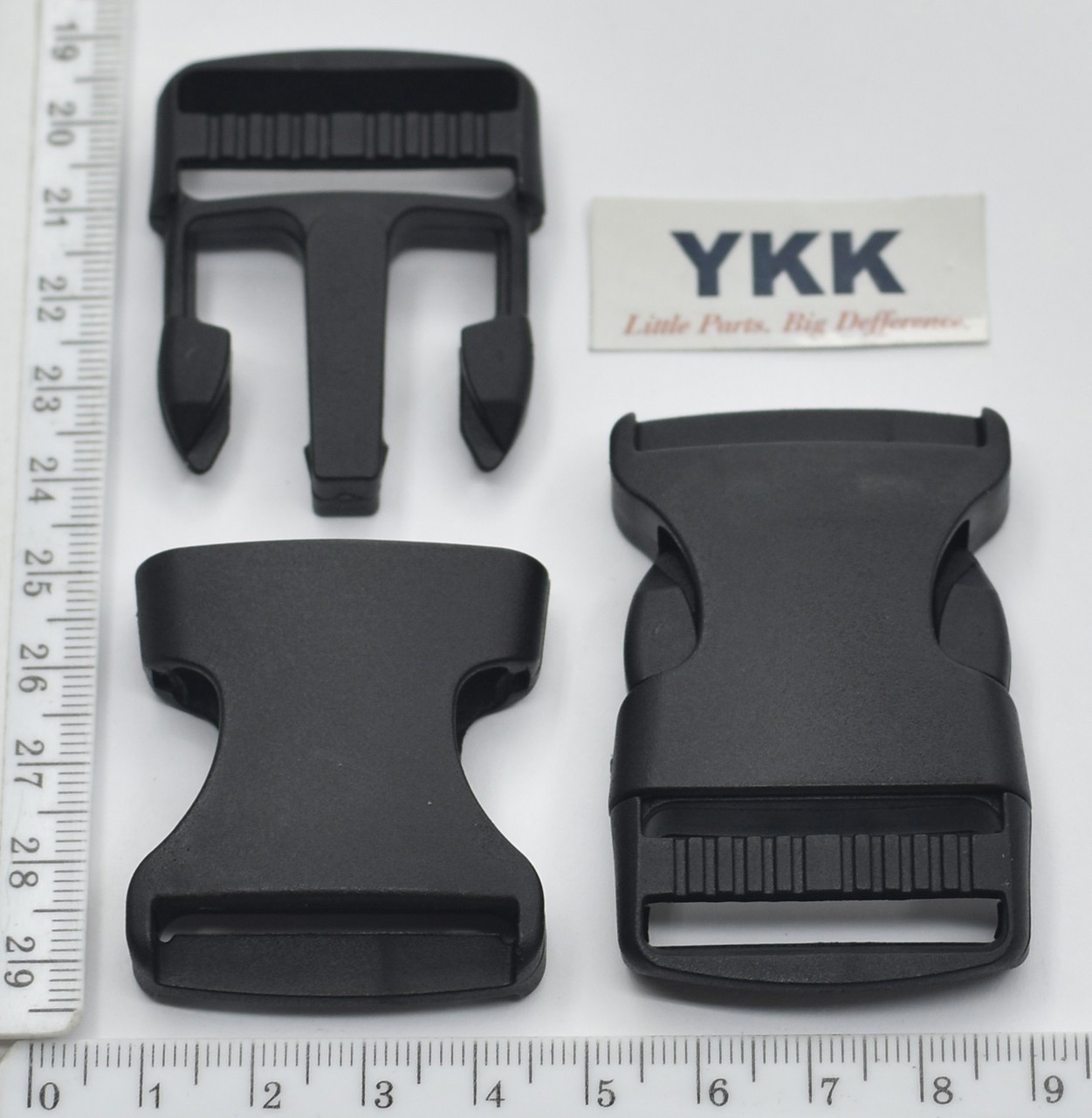 Карабін фастекс  пластм під тасьму шир 32мм суперміцний YKK чорний