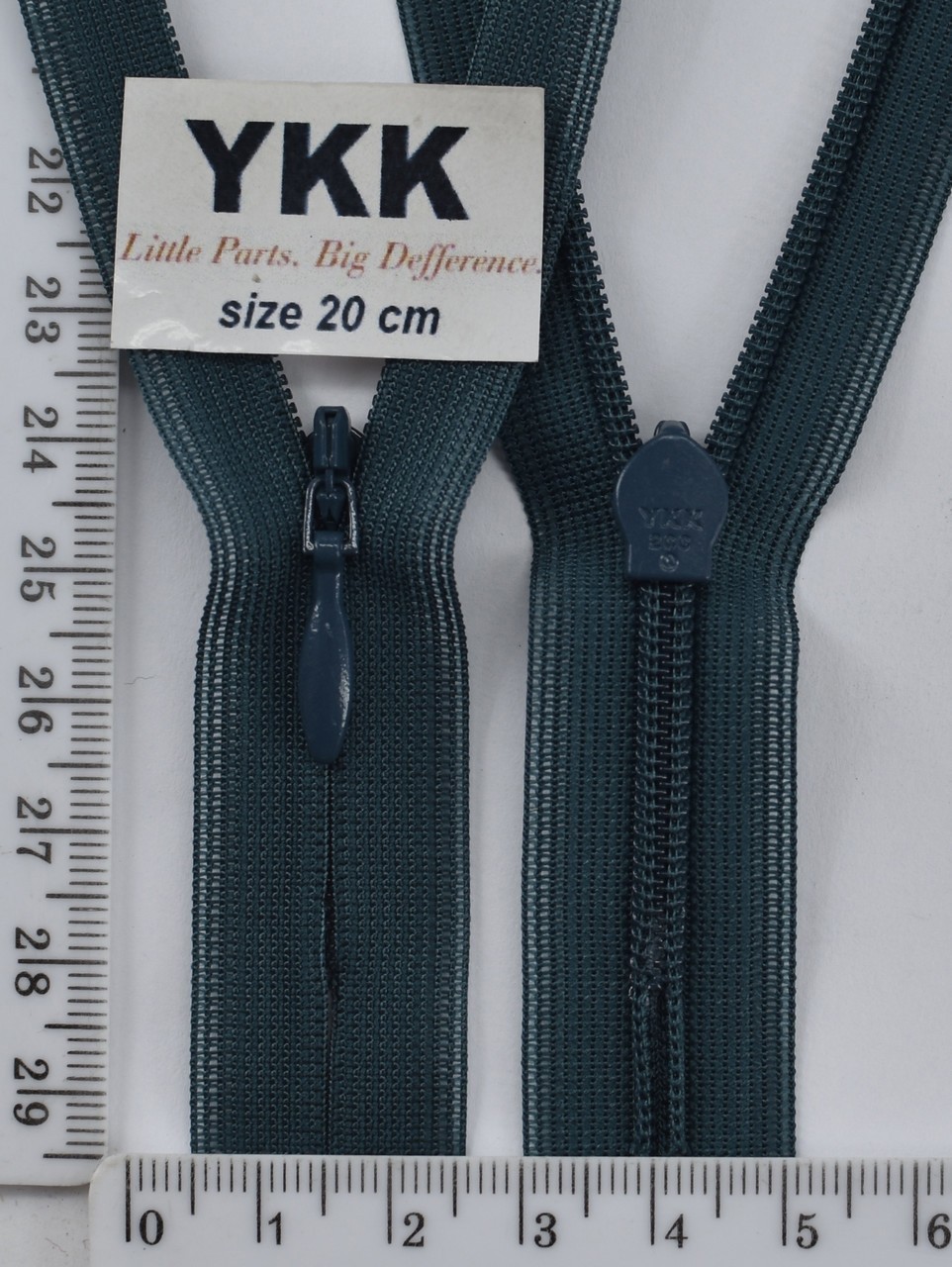 Блискавка спіраль №2 YKK Японія потайна нейлон 20см (390) т зелен