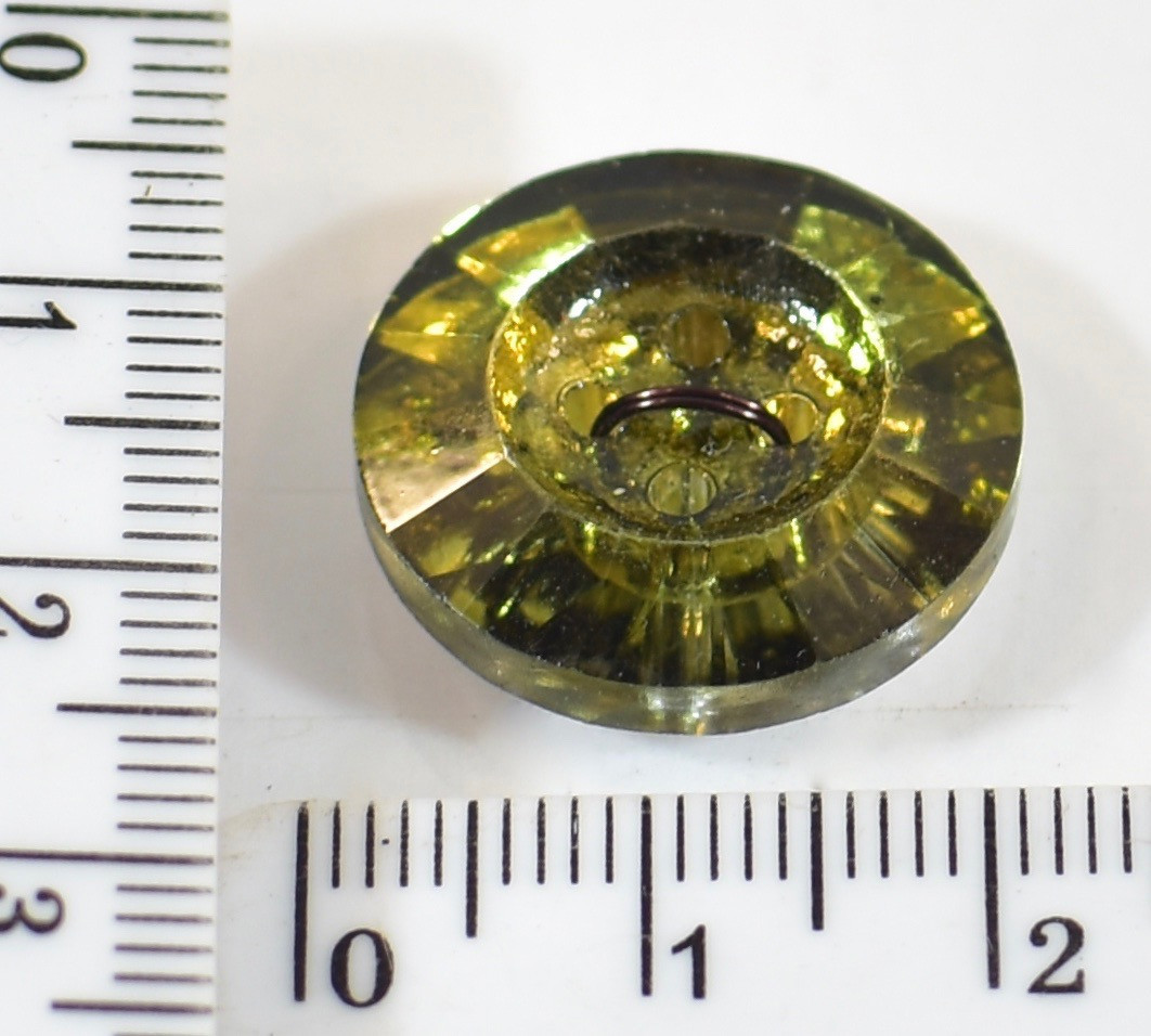Гудзик ф 20мм скло кругла хакі