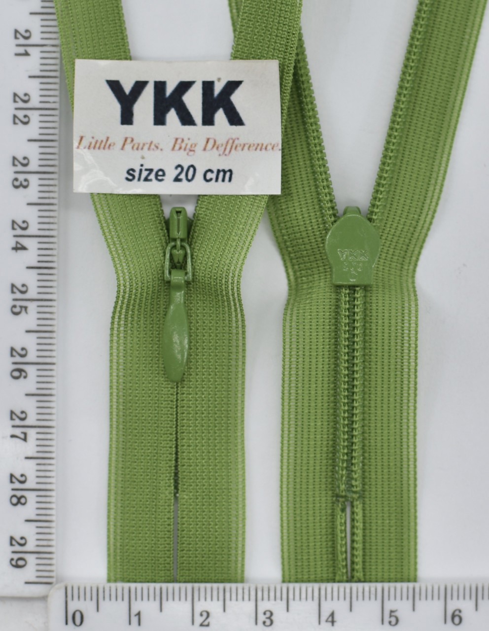 Блискавка спіраль №2 YKK Японія потайна нейлон 20см (081) зел