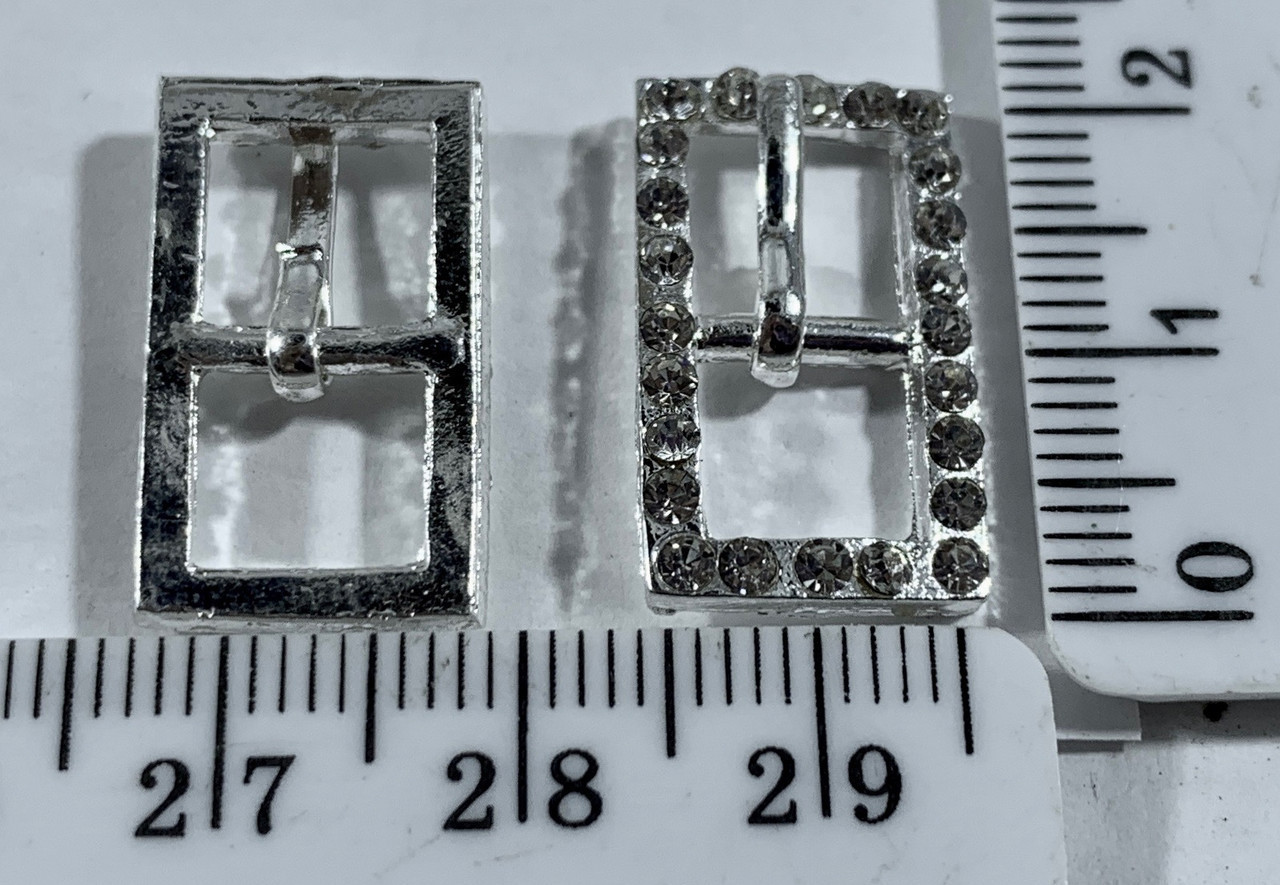Пряжка страза р76-12 щір 0,8 см сер