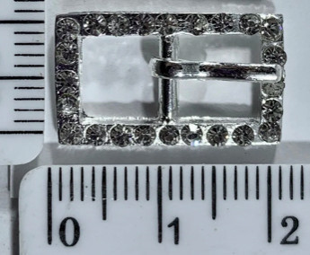 Пряжка страза р76-12 щір 0,8 см сер