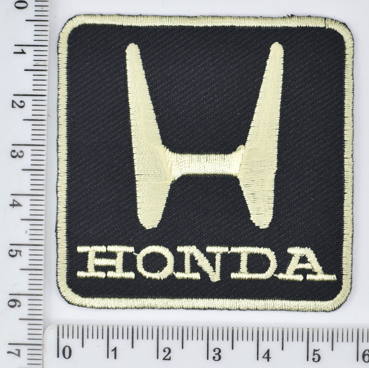 Аплікація клейова "HONDA" 6см * 6см