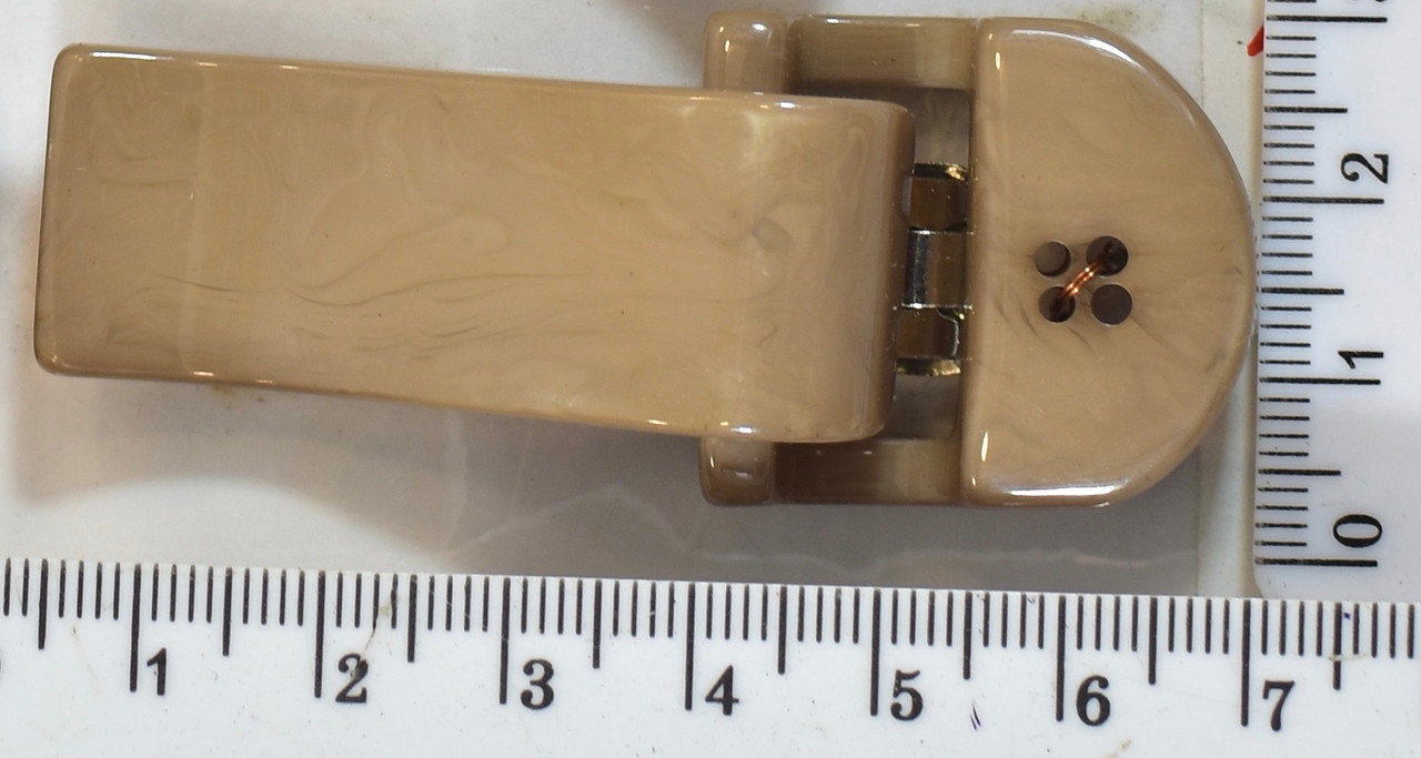 Застібка костюм беж