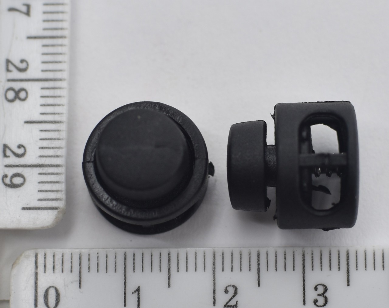 Наконечник пласм на 2 шнури Ф 1- 3мм чорний