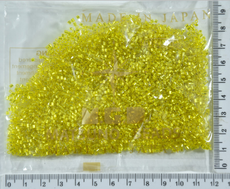 Стеклярус рубка "MATSUNO" Японія 50гр №135 жёлт