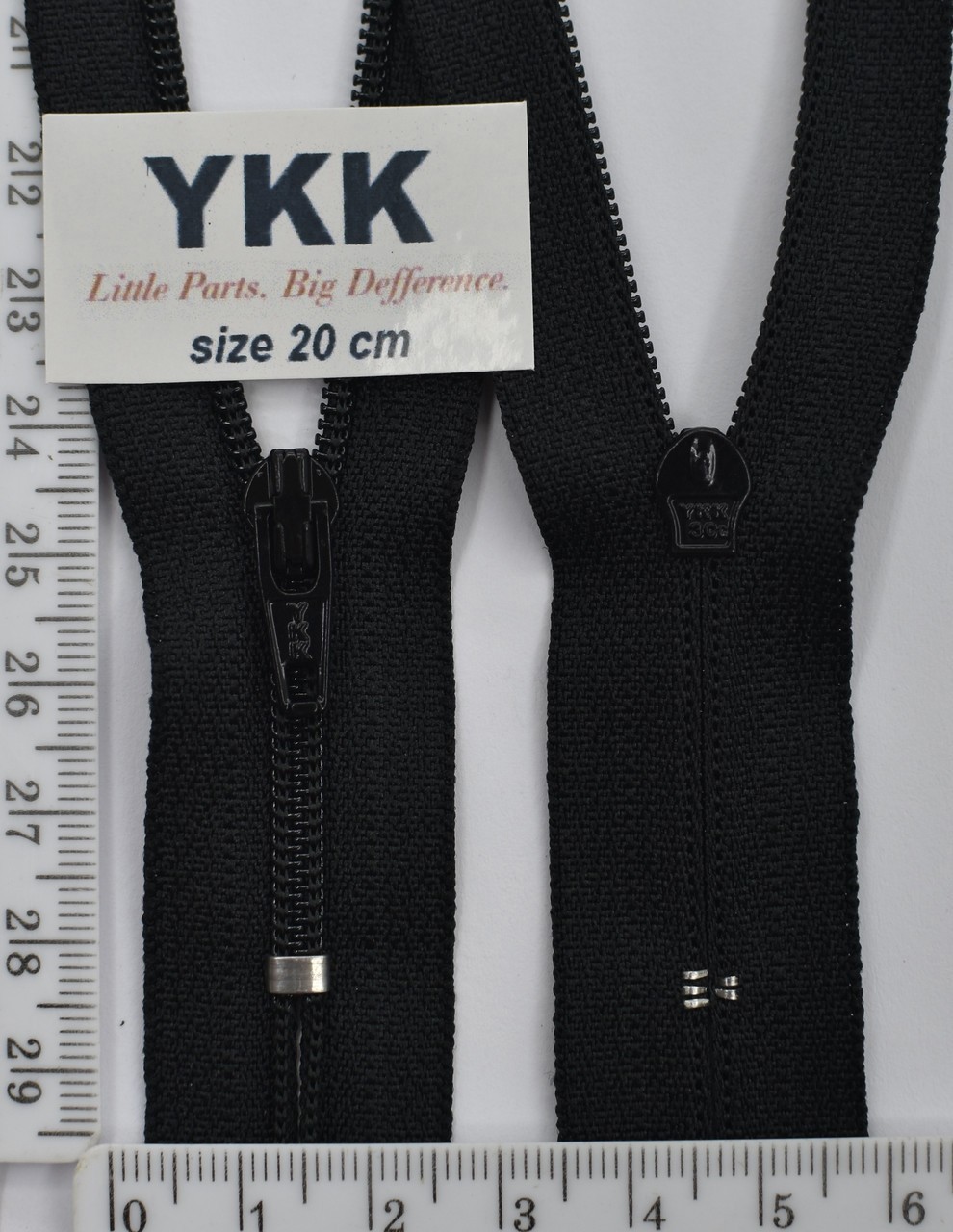 Блискавка 20см спіднично брючна № 3 YKK Японія CFC-36-DA-E-P12N чорна