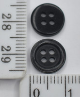 Гудзик на 4 отв сорочка  ф  11мм  чорна