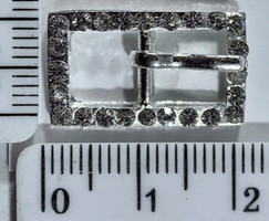 Пряжка страза р76-12 щір 0,8 см сер