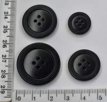 Гудзик на 4отв комплект чорна