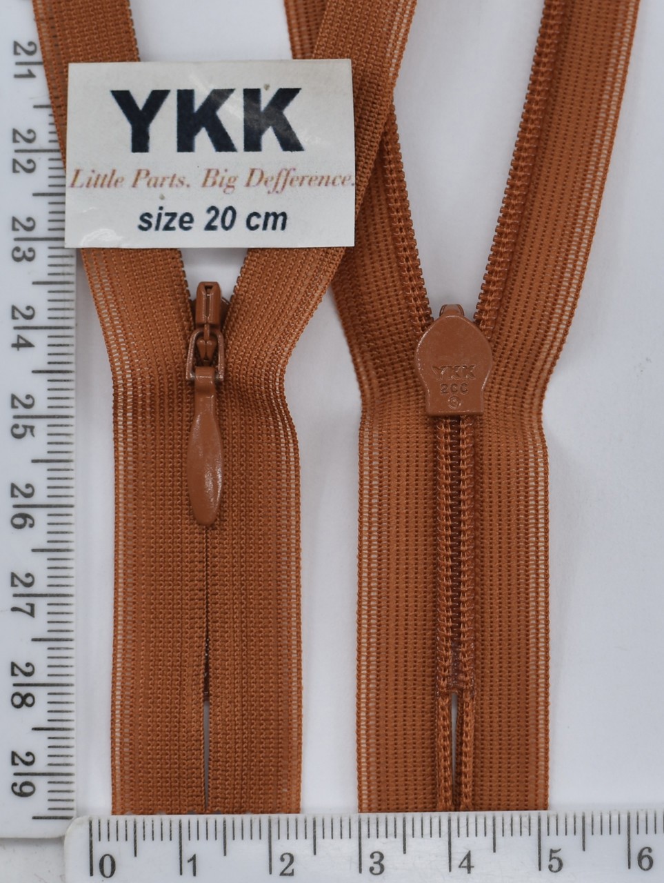 Блискавка спіраль №2 YKK Японія потайна нейлон 20см (102) св коричн