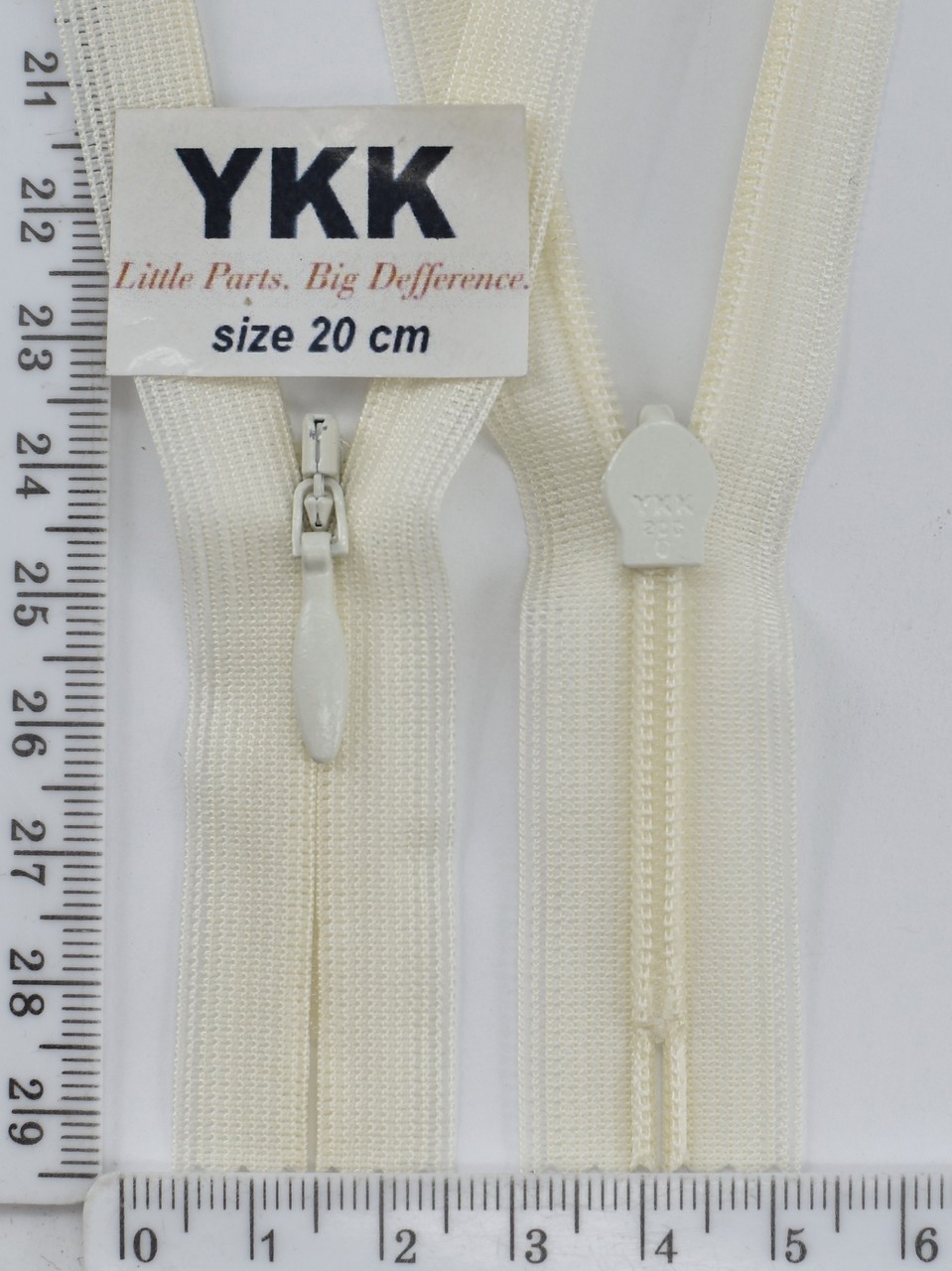 Блискавка спіраль №2 YKK Японія потайна нейлон 20см (121) кремовий