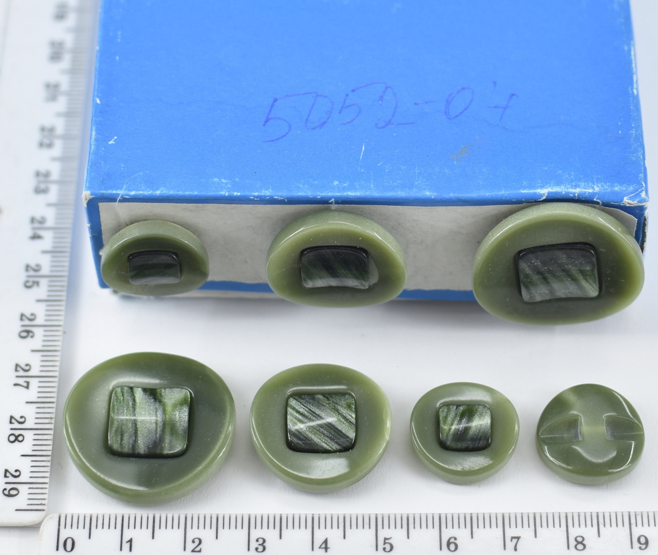 Гудзик коробкою ф28мм = 36шт, ф23мм = 36шт, ф18мм = 36шт